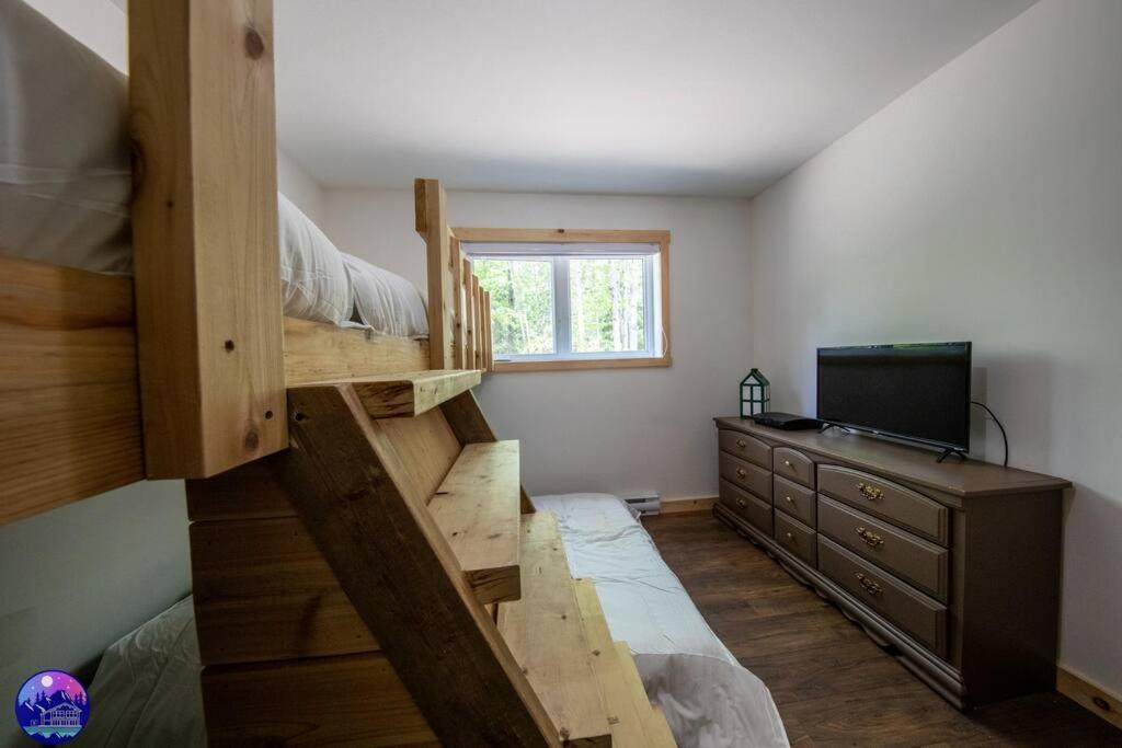 Chalet Deschamps- Spa- Chien Accepte- Nature- Estrie Mansonville Buitenkant foto